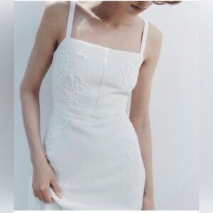 NWT  ZARA Embroidered
Sleeveless Midi Dress White
Straight Neck Size XS